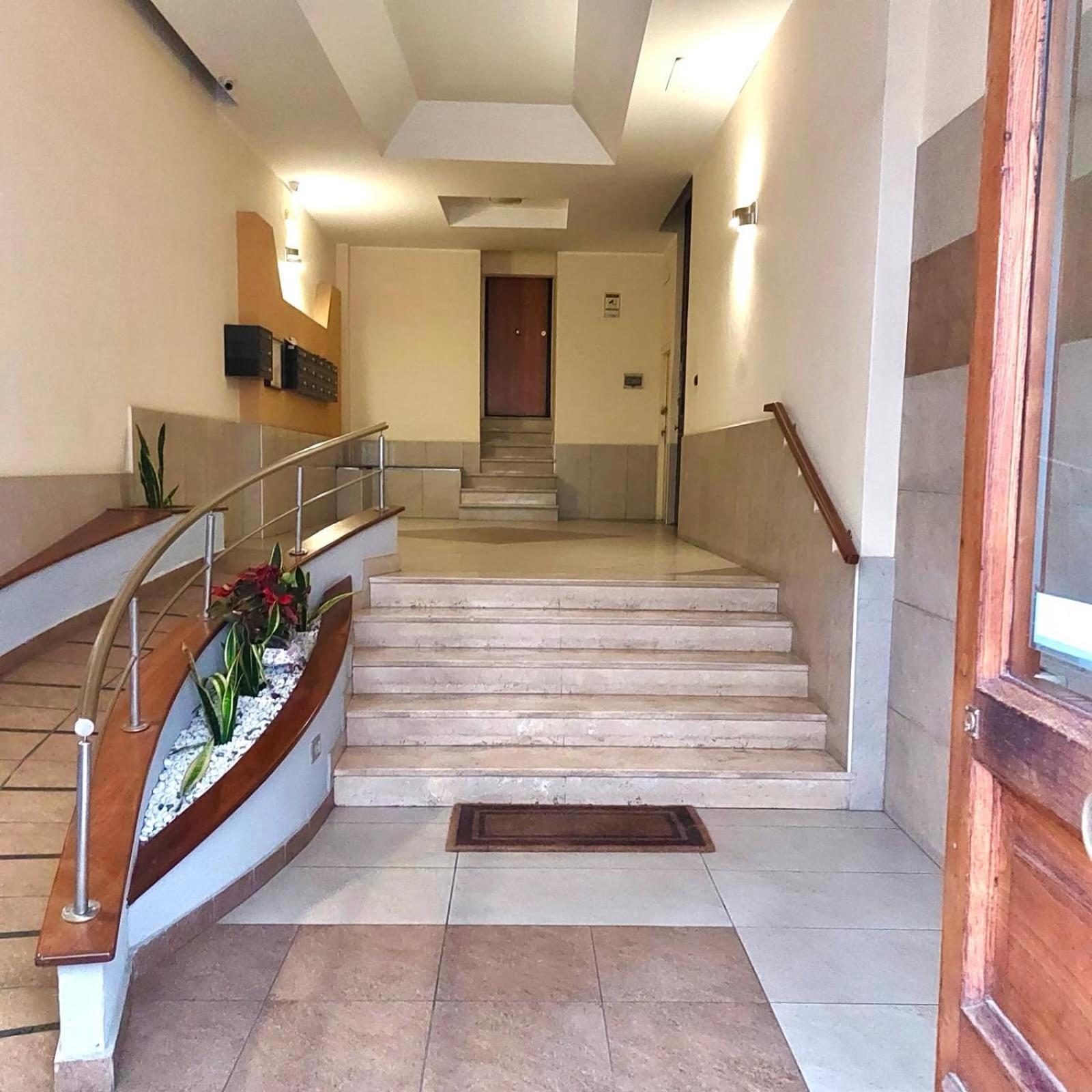 Ferienwohnung A Casa Di Don Peppino Salerno Exterior foto