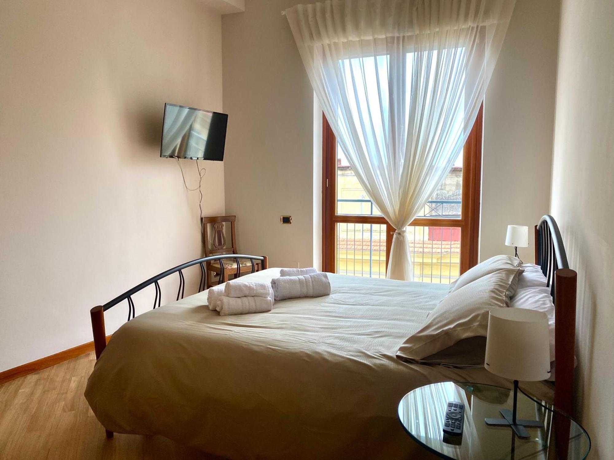 Ferienwohnung A Casa Di Don Peppino Salerno Exterior foto